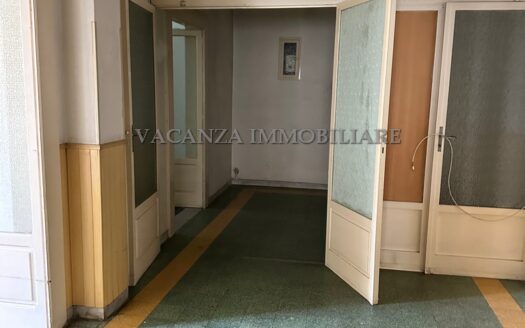 🏡 Appartamento centralissimo da ristrutturare a Castellaneta