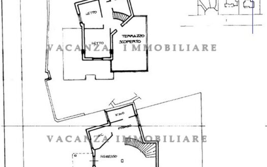 Elegante Villa di 185 mq con ampio giardino alberato di 1.000 mq a Castellaneta Marina